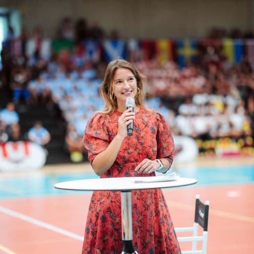 Profilbild von Lina Oppolzer